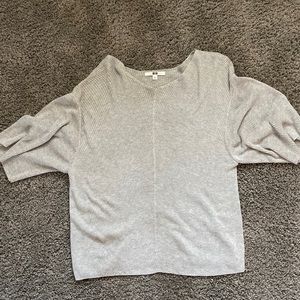 Ribbed v neck Uniqlo top